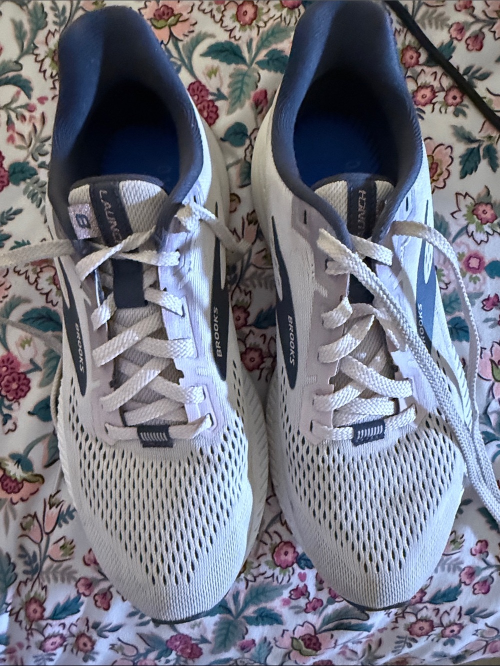 Brooks Launch GTS 8 Running Shoes Primrose/Amber/Metallic Women’s Size 7 - Picture 2 of 6
